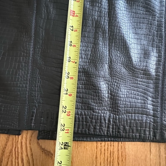 Linda Allard Ellen Tracy 100% Leather Pencil Skirt Size 8 NWT - Picture 11 of 11